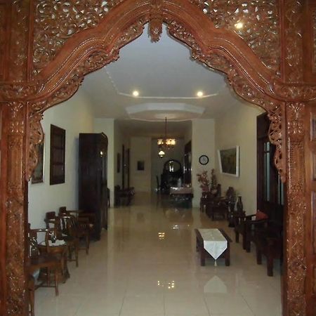 Griya Putri Dewi Guesthouse ยอกยาการ์ตา ภายนอก รูปภาพ